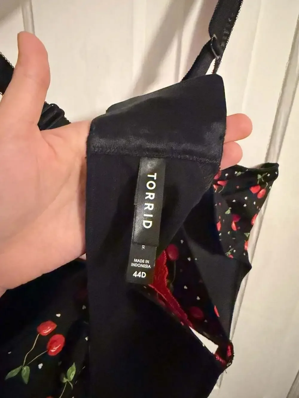 Torrid Black Cherry Print Red Rose Lace Push-Up Bra Size 44D